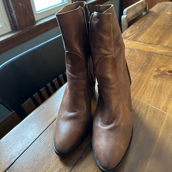 L’intervalle Cadiz Tan Leather Boots - Picture 7 of 7